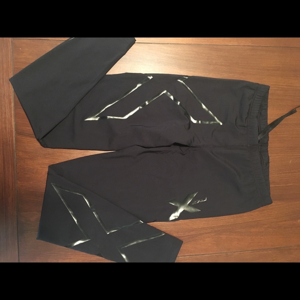 2xu Recovery Tights